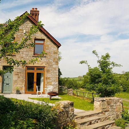 Tranquil Countryside Cottage For Two Ρέξαμ Εξωτερικό φωτογραφία