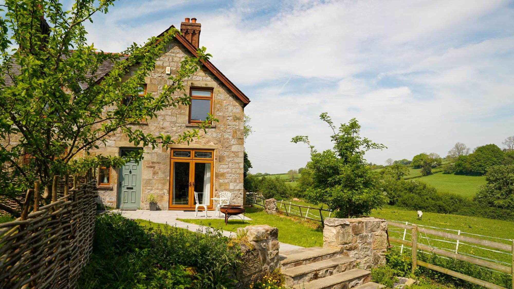 Tranquil Countryside Cottage For Two Ρέξαμ Εξωτερικό φωτογραφία