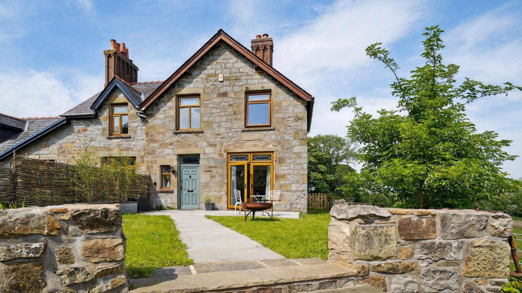 Tranquil Countryside Cottage For Two Ρέξαμ Εξωτερικό φωτογραφία